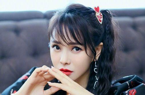 娱乐吃瓜小将伊能静,娱乐圈的吃瓜小将，揭秘明星幕后故事